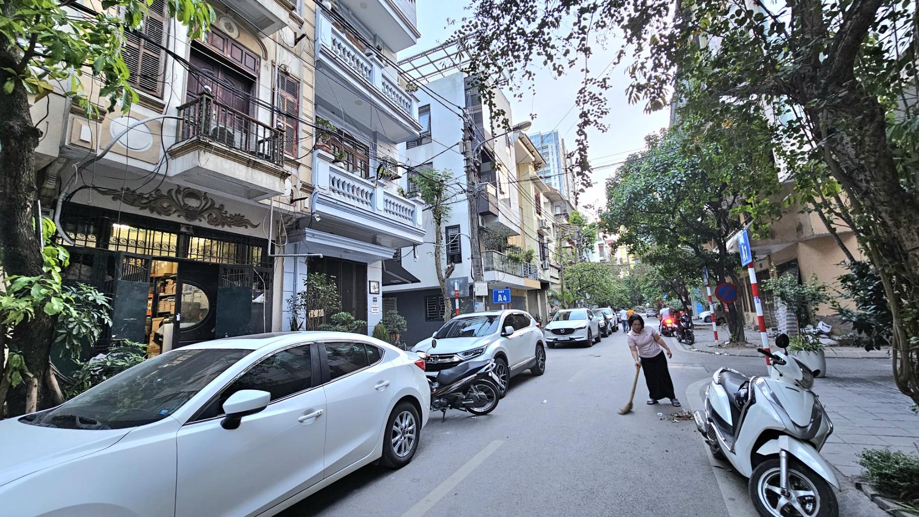 HAI BÀ TRƯNG 25tỷ 55m HAI MẶT TIỀN VỈA HÈ XE MÁY KINH DOANH,SANG NƯỚC NGOÀI ĐỊNH CƯ 3