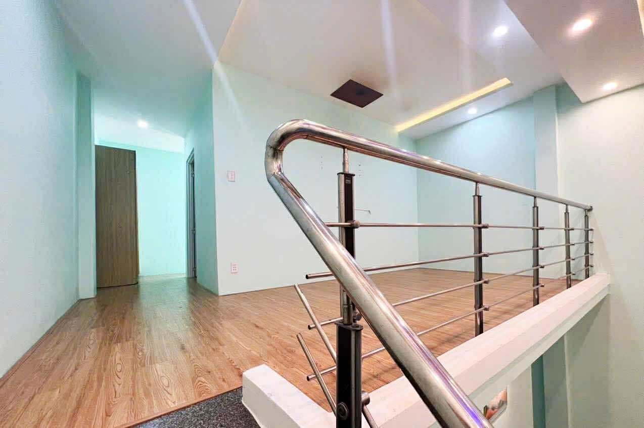 CHỈ 2,9 TỶ – NHÀ GÁC LỬNG ĐẸP, Ở NGAY TẠI HÒA THỌ ĐÔNG 5