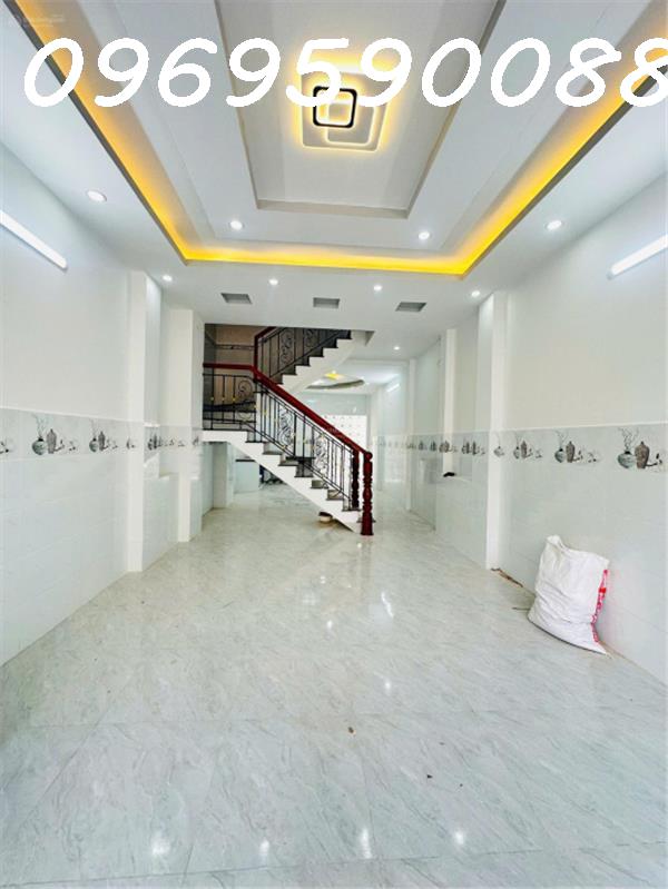 Nhà Mới ở ngay 60m2 3T Văn Cao-Nguyễn Sơn  gần chợ, giá chỉ 6 tỷ..