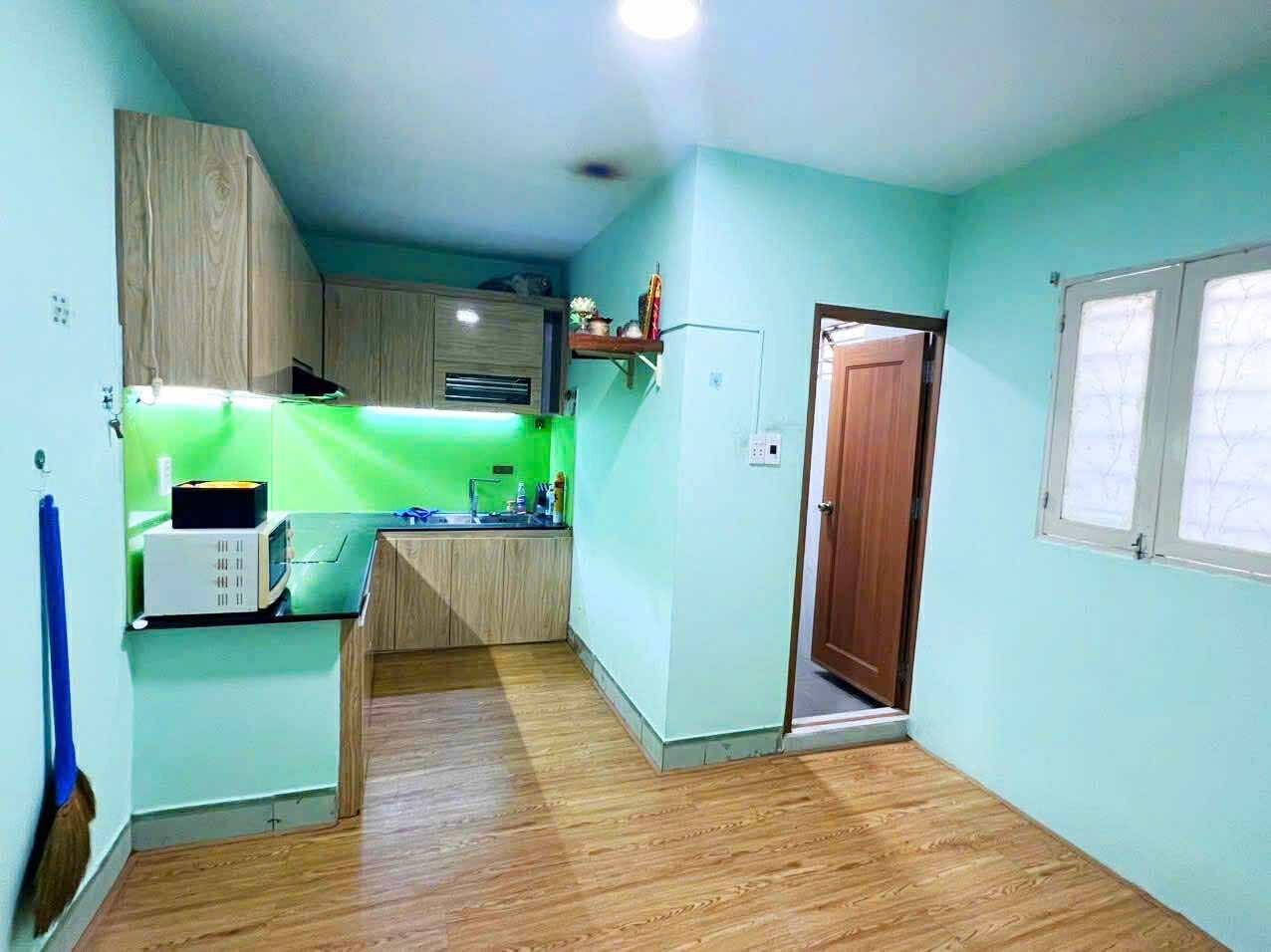 CHỈ 2,9 TỶ – NHÀ GÁC LỬNG ĐẸP, Ở NGAY TẠI HÒA THỌ ĐÔNG 3