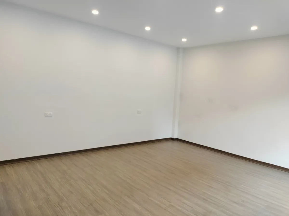 NHÀ ĐẸP NGÕ OTO Phố Nguyễn Văn Linh 42m2 X 5 tầng mặt tiền 7m 6.6 tỷ Long Biên. 4
