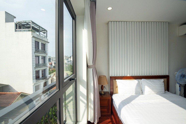 Cho thuê căn hộ 1PN rộng 50m2 tại Đào Tấn, Ba Đình, đầy đủ nội thất đẹp, hiện đại 2