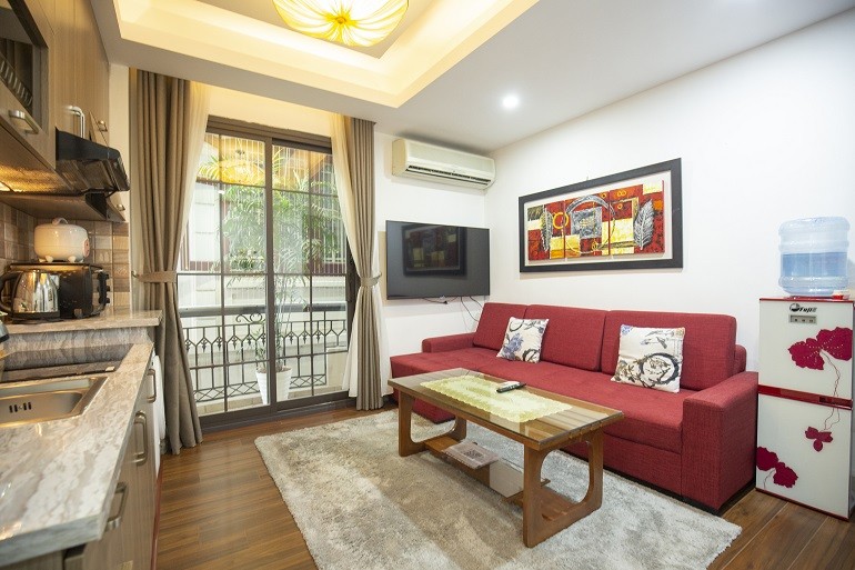 Cho thuê căn hộ 1PN rộng 55m2 tại Đào Tấn, Ba Đình, đầy đủ nội thất đẹp, hiện đại, có ban công 5