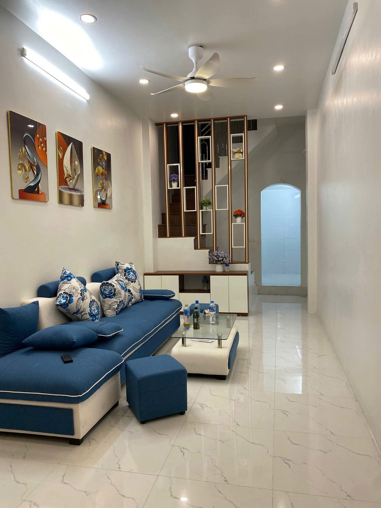 Cho thuê nhà Tôn Đức Thắng - Đống Đa 40m x 4T, 4 NGỦ giá 14 triệu - NHÀ MỚI TINH