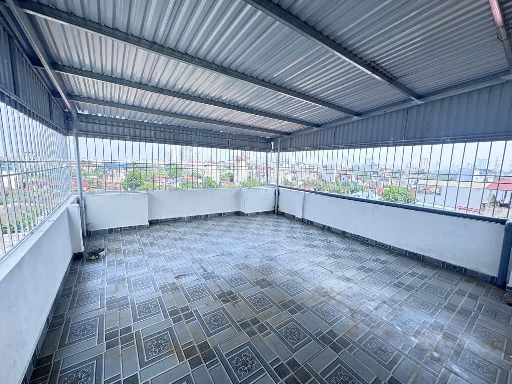 43m phú lãm hà đông _chỉ hơn 7 tỷ có  nhà đẹp thang máy vù vù _ ngõ oto đỗ cửa ngày đêm_ gần chợ 3