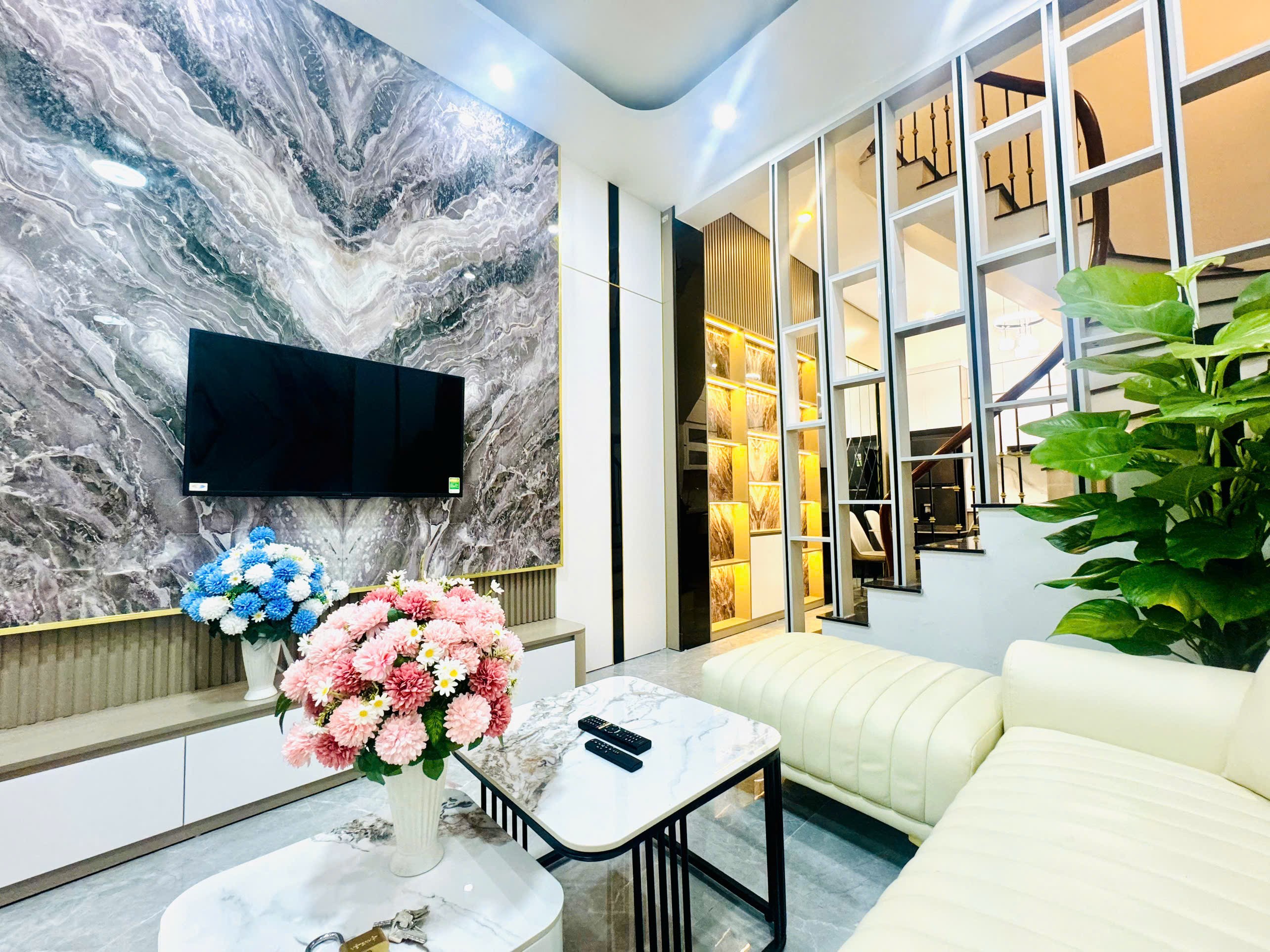 Nhà ĐẸP LONG LANH,  full đồ 50m x 5T, 6PN giá 18TR  Minh Khai, Hai Bà Trưng, ở GĐ - nhóm 2
