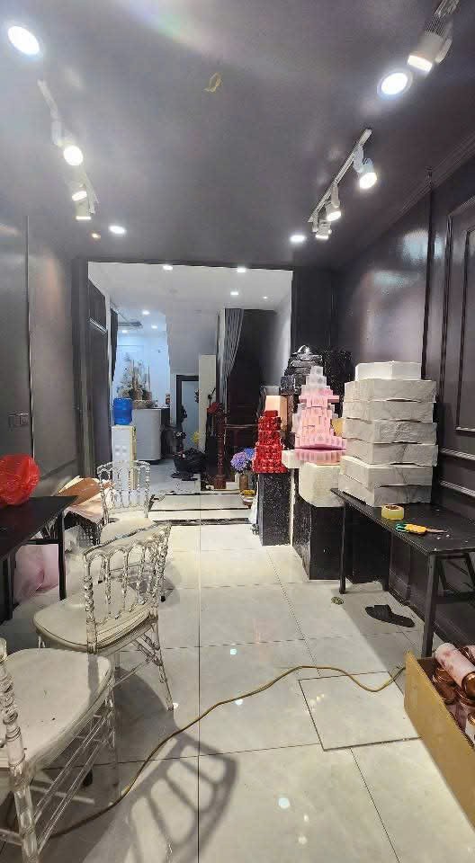 Cho thuê nhà riêng Tôn Đức Thắng, Đống Đa 100m x 4T giá 20 triệu, lô góc, ô tô, kinh doanh 3