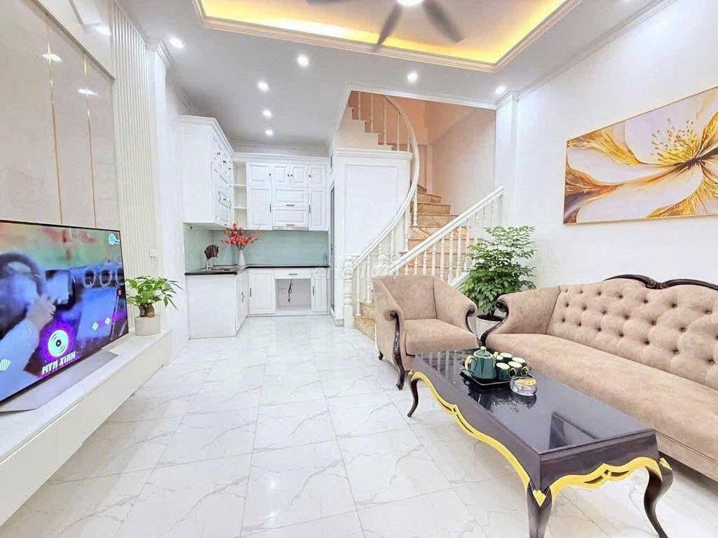 Cho thuê nhà  ĐẸP - Ở NGAY ngõ Văn Chương - Đống Đa 33m x 5T, 3PN4VS giá 15 triệu