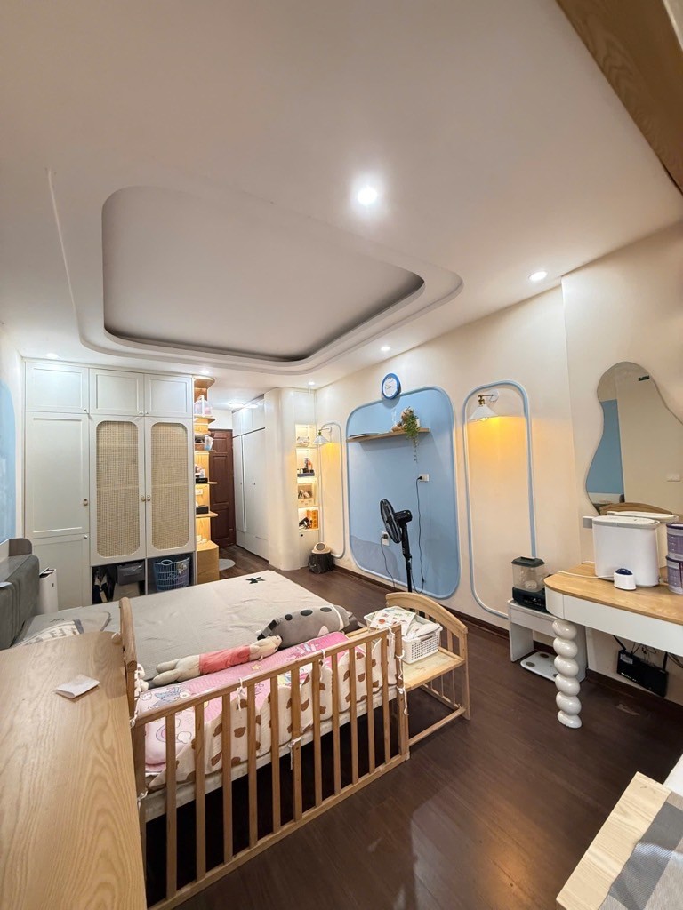 Bán nhà Phú Diễn, Gần oto, Đầy đủ tiện ích, Full nội thất, Nhà đẹp ở luôn, 35m2 chỉ nhỉnh 6 tỷ 6