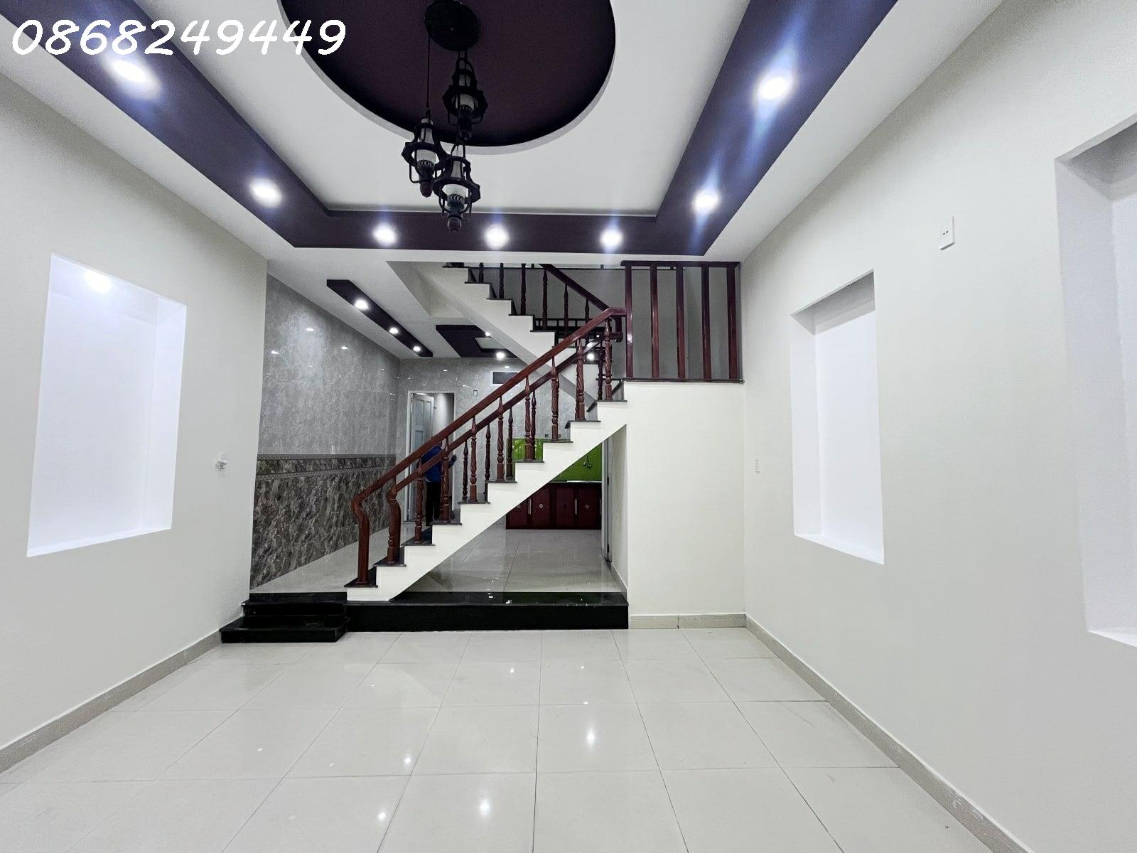 Nhà 3 tầng mới len ken, vị trí đẹp, đường 4m có lề, gí chỉ 5 tỷ xx 4