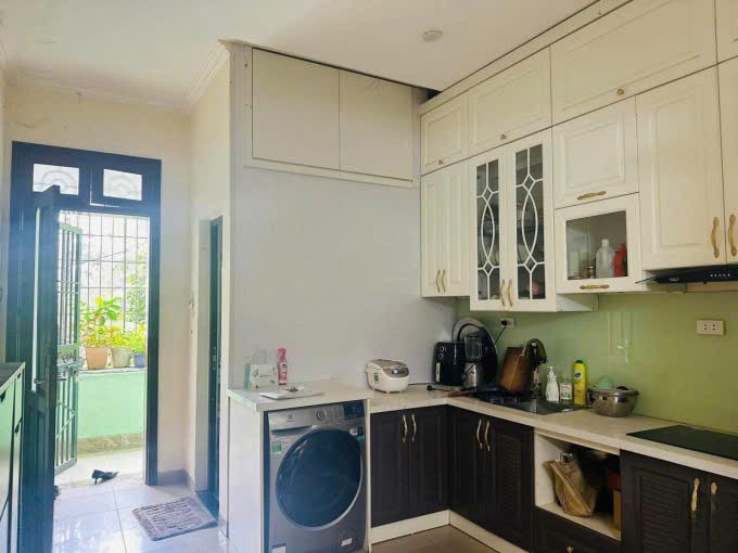 Cho thuê nhà tập thể Hoàng Cầu Đống Đa 100m, 3PN2VS giá 13tr, nhà đẹp, đầy đủ đồ 4