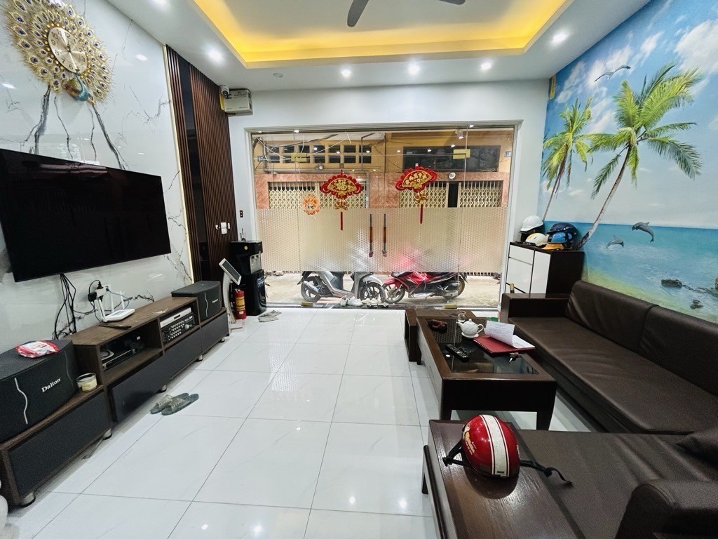Cần bán Nhà mặt tiền đường Yên Lạc, Phường Vĩnh Tuy, Diện tích 55m², Giá 15.5 Tỷ