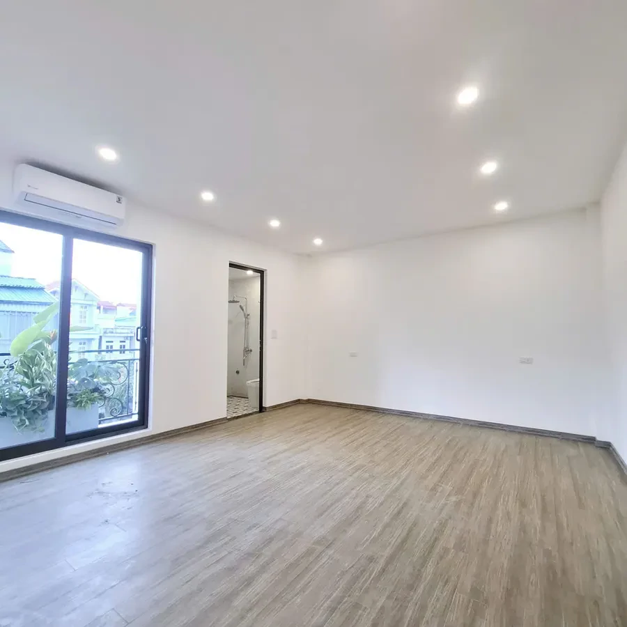 NHÀ MỚI FULL NỌI THẤT Phố Nguyễn Văn Linh 46m2 X 6 Tầng 7.8 Tỷ Long Biên. 3