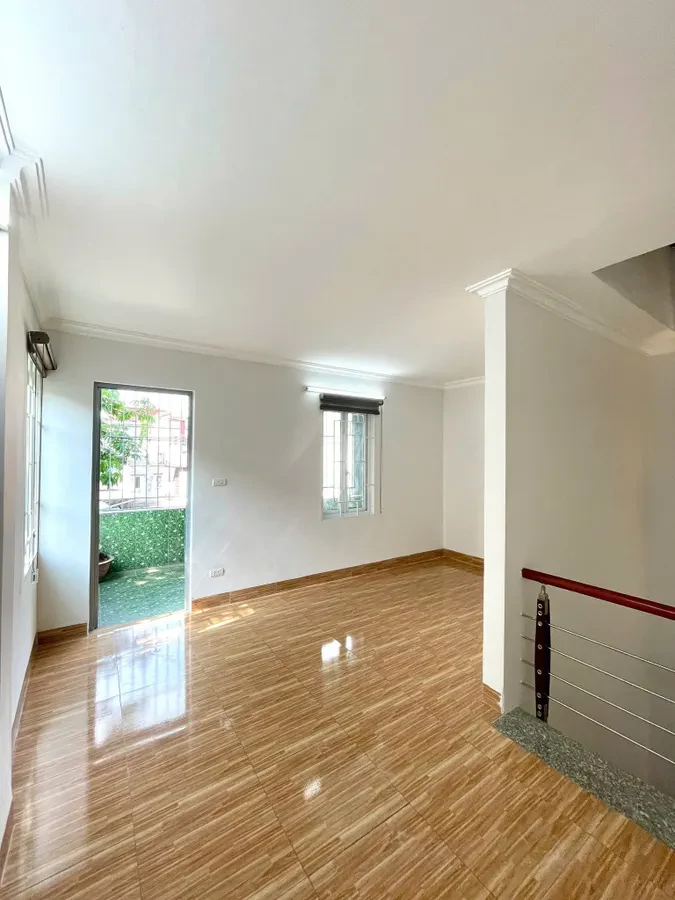 Bán Nhà  Ngõ Thống Nhất 28/33m2.  5 tầng. mặt tiền 5.5m. giá 8.6 tỷ Hai Bà Trưng Hà Nội 3