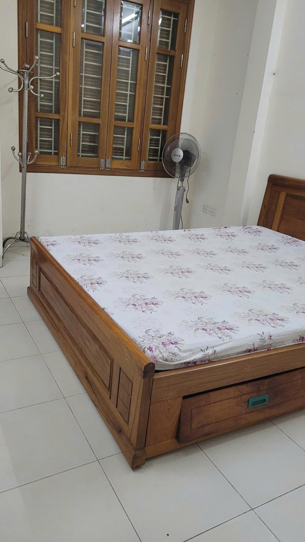 Cho thuê nhà riêng ngõ 414 Đường Láng, Đống Đa 45m x 4T, 4PN3VS giá 13 triệu 3