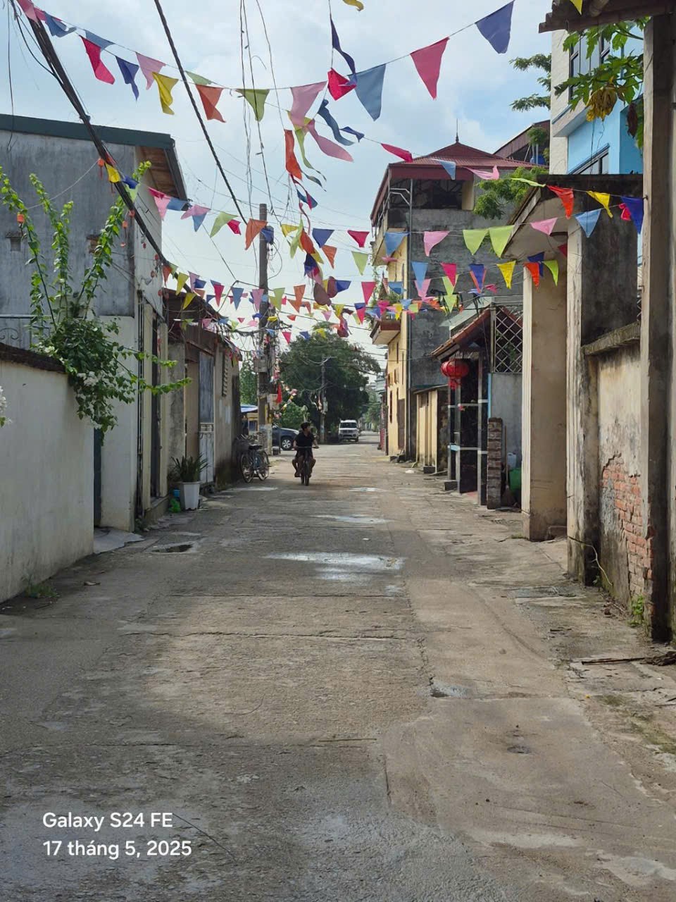 NHÀ ĐẸP, VỊ TRÍ ĐẸP, Ô TÔ ĐỖ CỬA, NGAY HỒ ĐIỀU HOÀ, GIAO THÔNG THUẬN TIỆN, NGẬP TRÀN TIỆN ÍCH, GIÁ 4