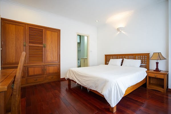 Cho thuê căn hộ rộng 95m2, 2PN tại Tô Ngọc Vân, quận Tây Hồ, đủ đồ 6