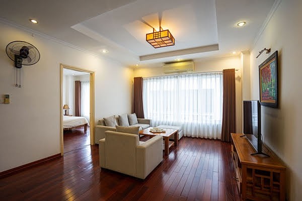 Cho thuê căn hộ rộng 95m2, 2PN tại Tô Ngọc Vân, quận Tây Hồ, đủ đồ 2