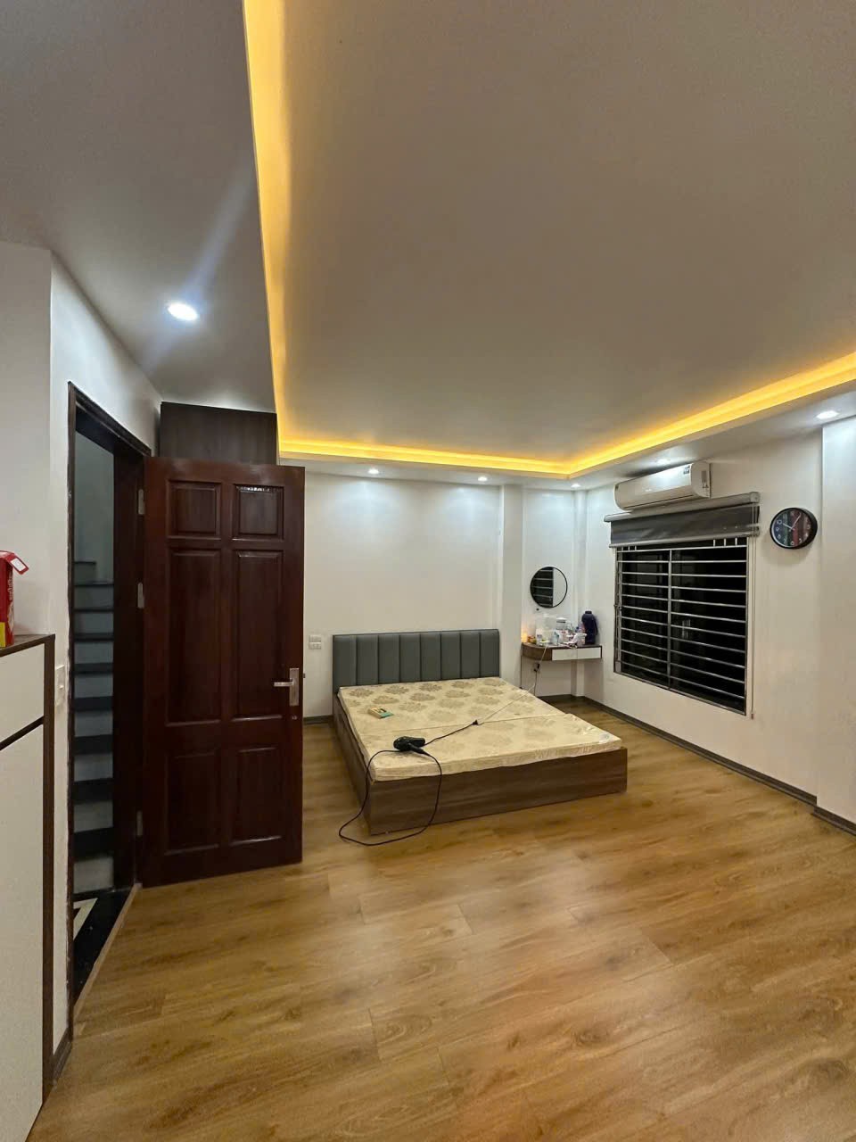 CẦU ĐƠ HÀ ĐÔNG 4 TẦNG 43M CHỈ 8,X TỶ _ CÁCH CHỢ HÀ ĐÔNG 200M_50M RA OTO 2