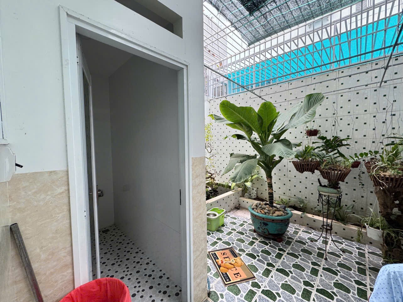 cần bán nhà mặt tiền đương B5 Khu Đô Thị Vĩnh Điềm Trung , diện tich 102 m2 Ngang 6m giá 8,9 tỷ . 5