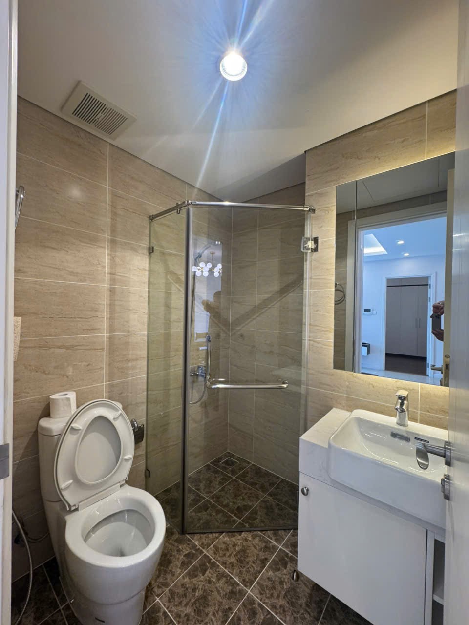 Cần bán Căn hộ chung cư dự án Vinhomes D'Capitale, Diện tích 73m², Giá 7.6 Tỷ 9