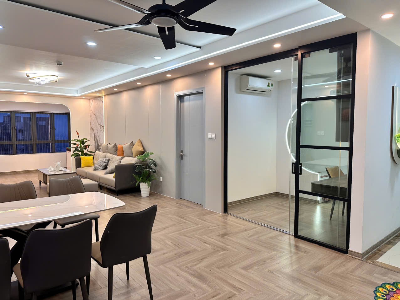 Bán gấp căn hộ 3PN MULBERRY LANE - 124m2 giá chỉ 8.x tỷ 2