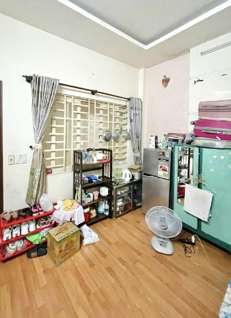Nhà MT Trần Văn Danh 4 tầng cạnh nhà ga T3 2