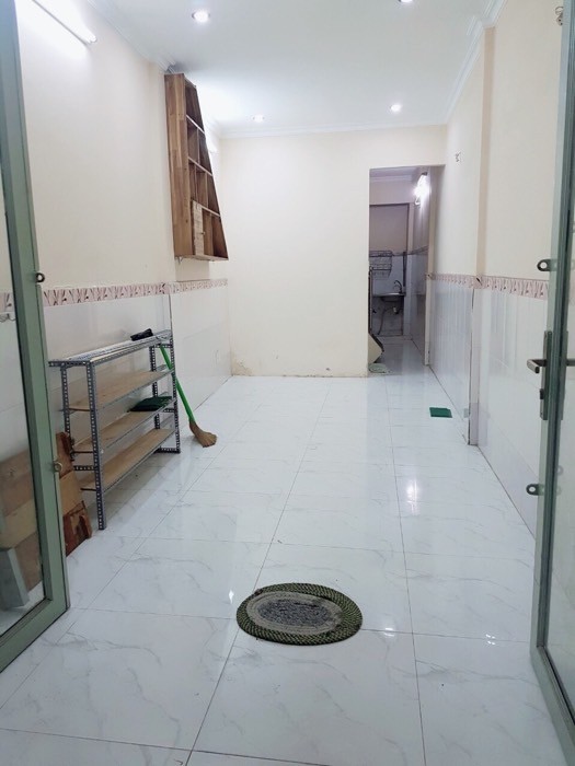 Bán nhà 28m2 hẻm thông Thành Mỹ, nở hậu hơn 3 tỷ 2