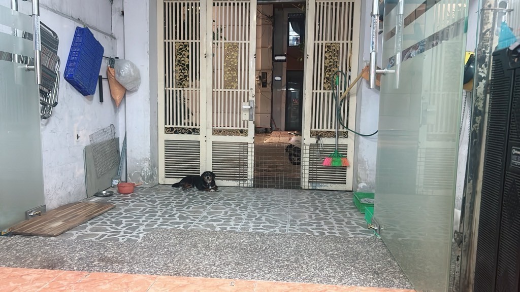 Bán nhà Mặt tiền Lê Quốc Trinh 70m2 4 tầng 4PN nhỉn 8 tỷ 4