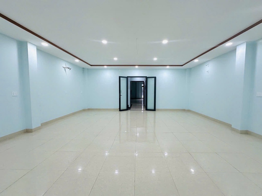 MẶT TIỀN 208m2 PHAN THỊ HÀNH, 6 TẦNG BTCT, dòng tiền 60 triệu/ tháng 5