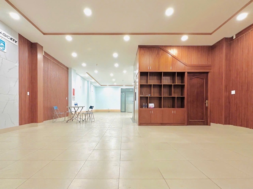 MẶT TIỀN 208m2 PHAN THỊ HÀNH, 6 TẦNG BTCT, dòng tiền 60 triệu/ tháng 3