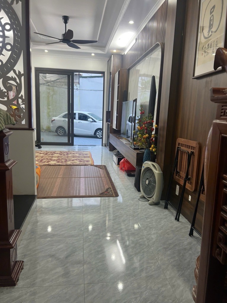 Bán Nhà Thạch Bàn, LongBiên 6T, 35m2, chỉ 8,48 tỷ (Lô góc, ô tô đỗ cửa)