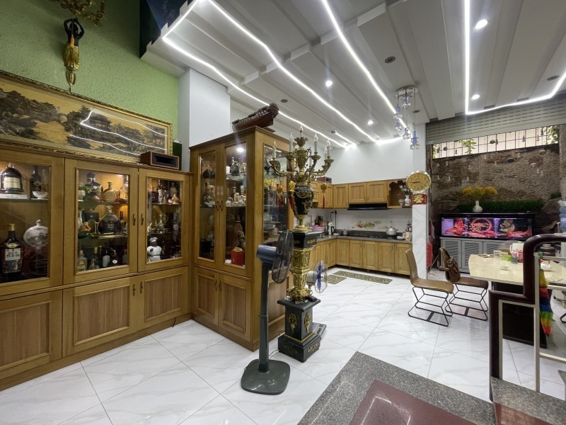 Bán nhà ngõ Tô Ngọc Vân, Linh Đông, Thủ Đức: 85m2, 4 tầng, 3PN, SH, giá 10.7 tỷ. 2