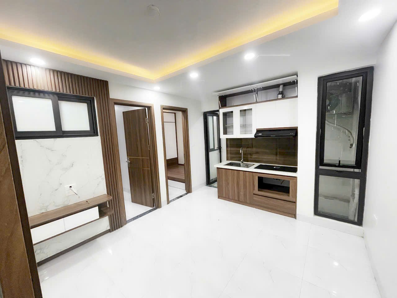 Bán căn hộ CCMN ngõ 57 Mễ Trì, Nam Từ Liêm 50m, 2 ngủ giá 1.8 tỷ, xây mới 2025