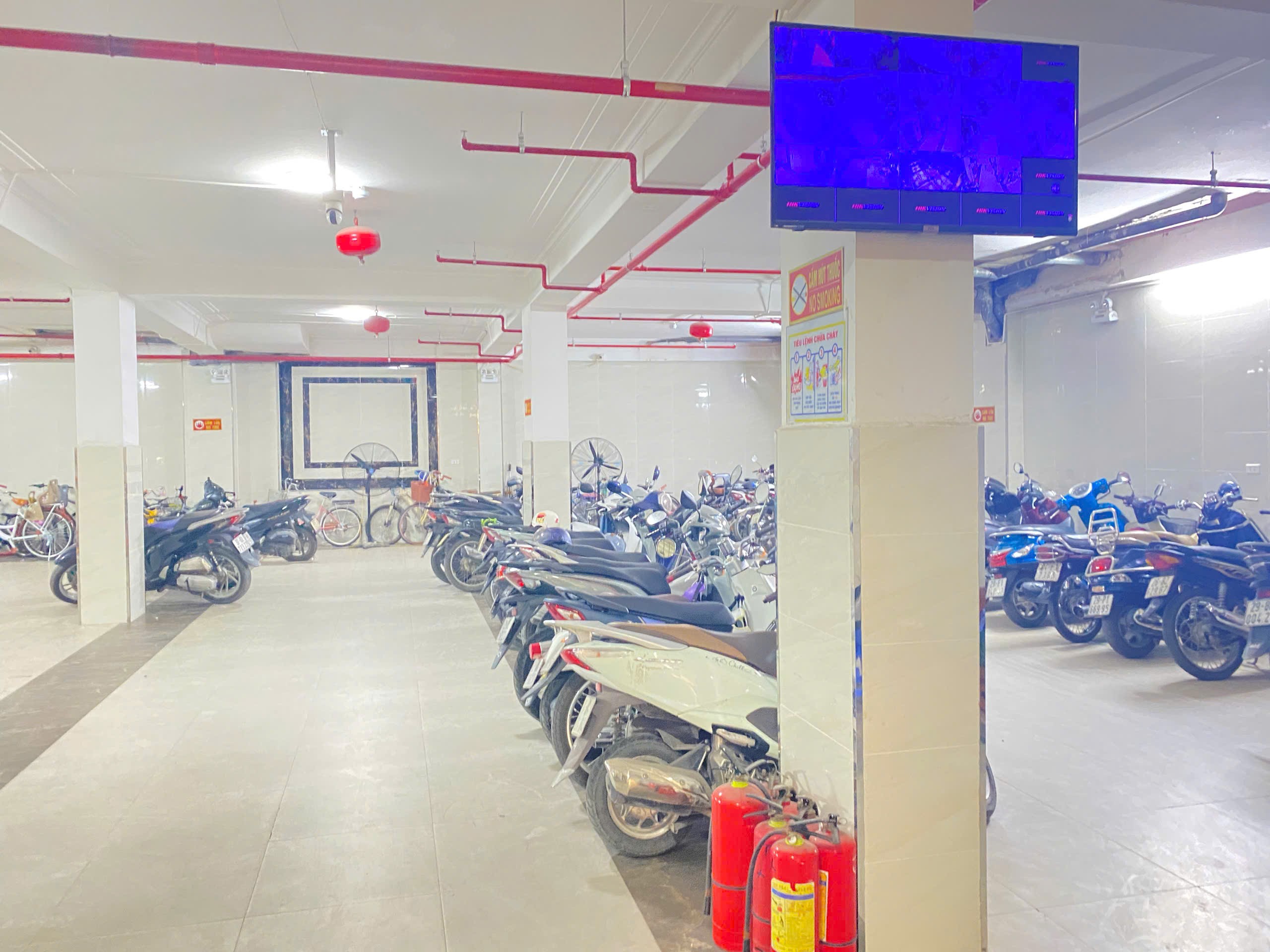 Cần bán căn hộ CCMN tại Đình Thôn, Nam Từ Liêm 60m, 2PN2VS giá 2.290 tỷ, ngõ ô tô 5