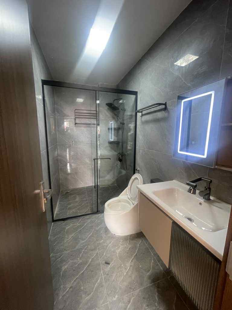 nhà đẹp Hồng Tiến, 45m x 6 tầng, mặt tiền 5m, gara ôtô, full nội thất 4