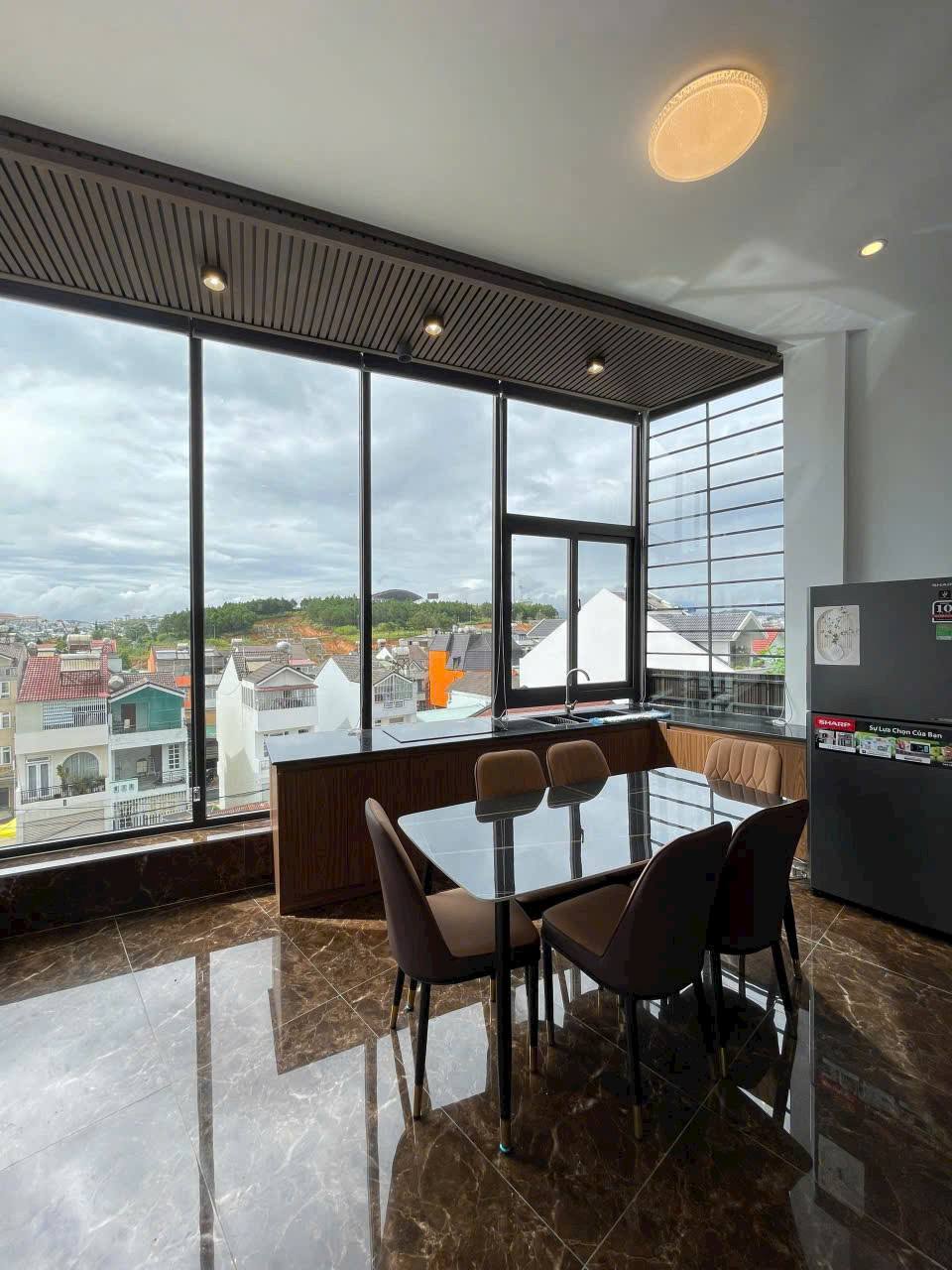 BÁN NHÀ ĐẸP – VIEW SÂN VẬN ĐỘNG – SỔ RIÊNG – ĐƯỜNG Ô TÔ 3,5M TẠI P2, Đà Lạt 5,5 TỶ 4