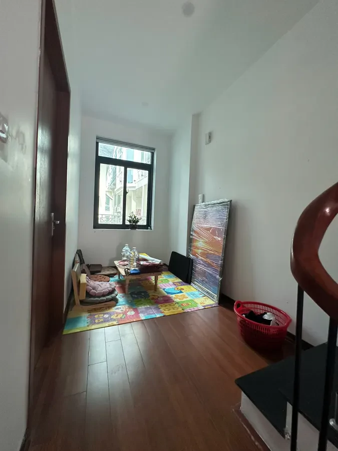 BÁN NHÀ RIÊNG Nguyễn Văn Cừ 52m2 X5 tầng 9.6 tỷ Long Biên Hà Nội. 3