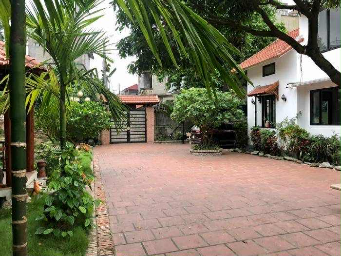 biệt thự sân vườn Bồ Đề, 1200m x 3 tầng, mặt tiền 25m, tựa sơn hướng thuỷ, nội thất cao cấp, tiểu 5