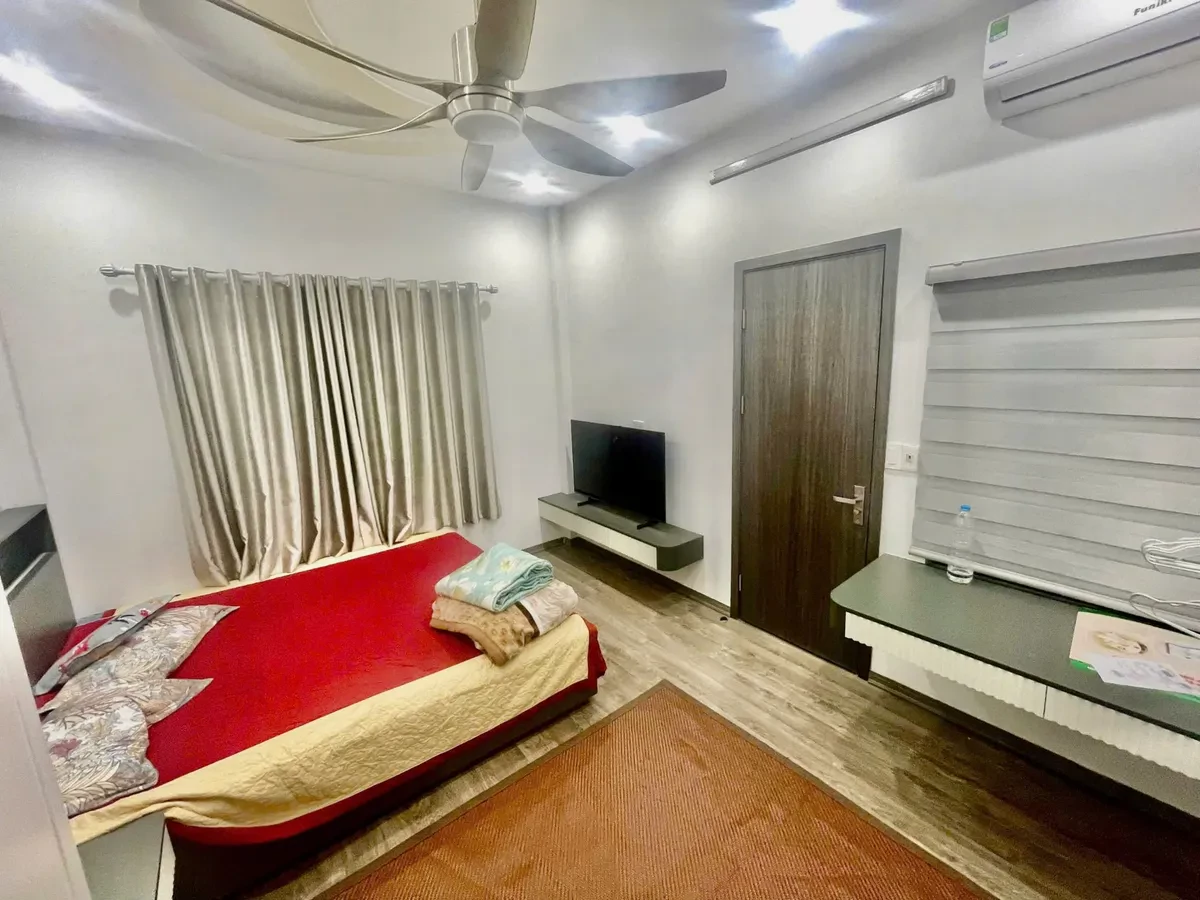 Bán Nhà Đê La Thành Nhỏ 37m2. 6 tầng. mặt tiền 4.2m. giá 10.5 tỷ Đống Đa Hà Nội 5