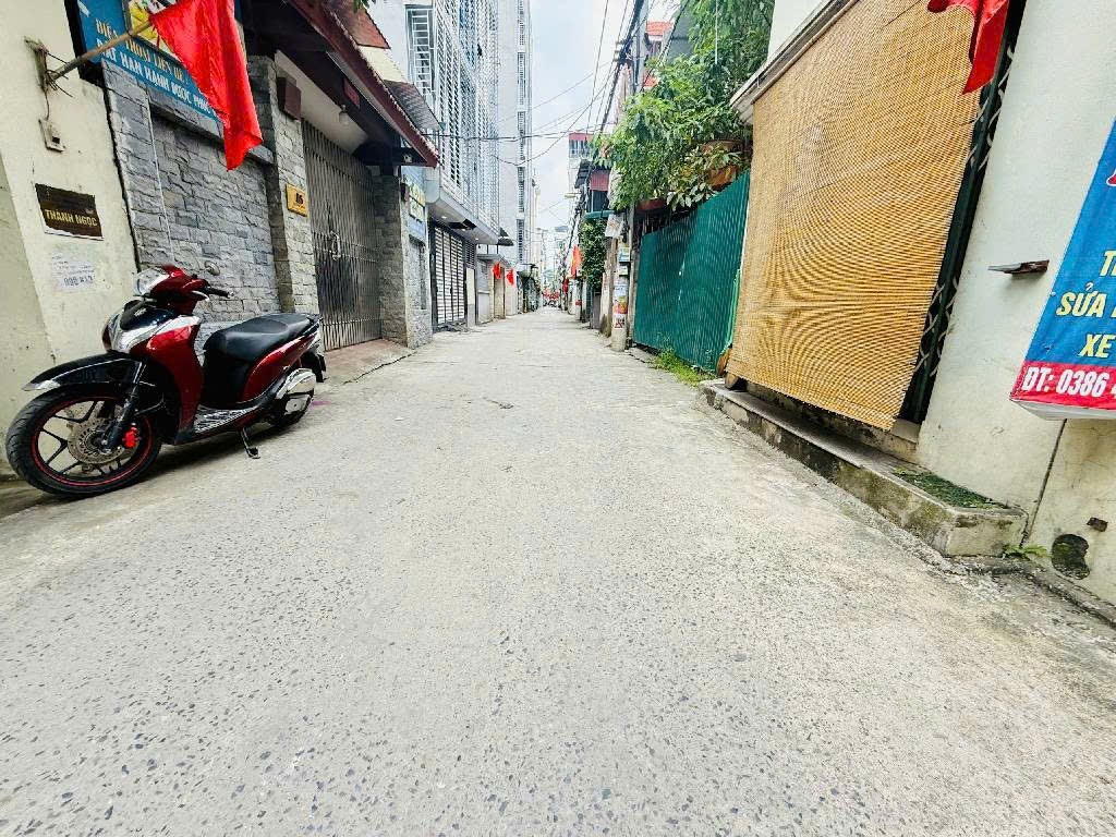 Cần bán Đất đường Tam Trinh, Phường Yên Sở, Diện tích 102m², Giá 27 Tỷ 2