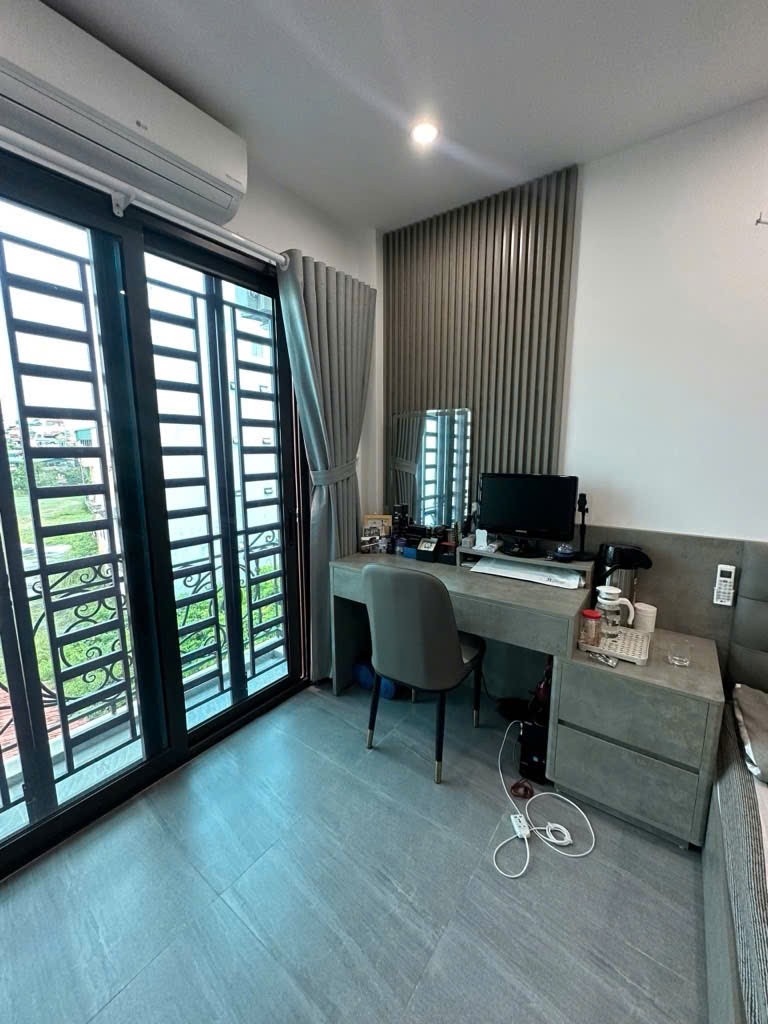 Cần bán Nhà mặt tiền đường Hoàng Mai, Phường Hoàng Văn Thụ, Diện tích 32m², Giá 7.8 Tỷ 5