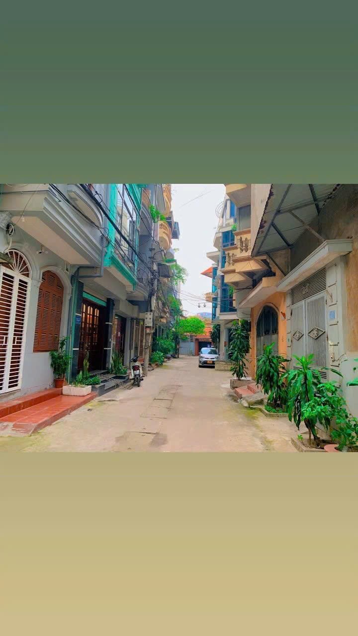 Cho thuê nhà riêng Hạ Đình, Thanh Xuân 40m x 4T, 4PN3VS giá 13TR, gần hồ, ngõ ô tô