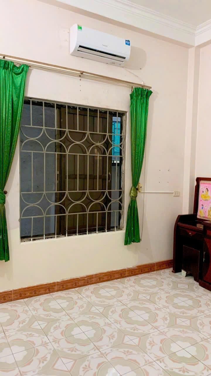 Cho thuê nhà riêng Hạ Đình, Thanh Xuân 40m x 4T, 4PN3VS giá 13TR, gần hồ, ngõ ô tô 2