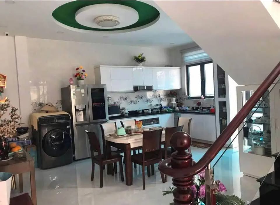 Hạ Giá Bán Nhanh Biệt Thự - 2 Mặt Tiền Hẻm Hùng Vương, Đà Lạt Giá 11.9 TỶ 3