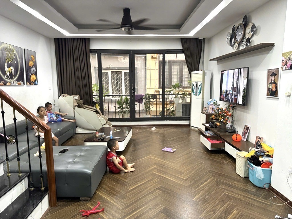 Cần bán Nhà mặt tiền đường Đại Đồng, Phường Vĩnh Hưng, Diện tích 60m², Giá 14.8 Tỷ 2