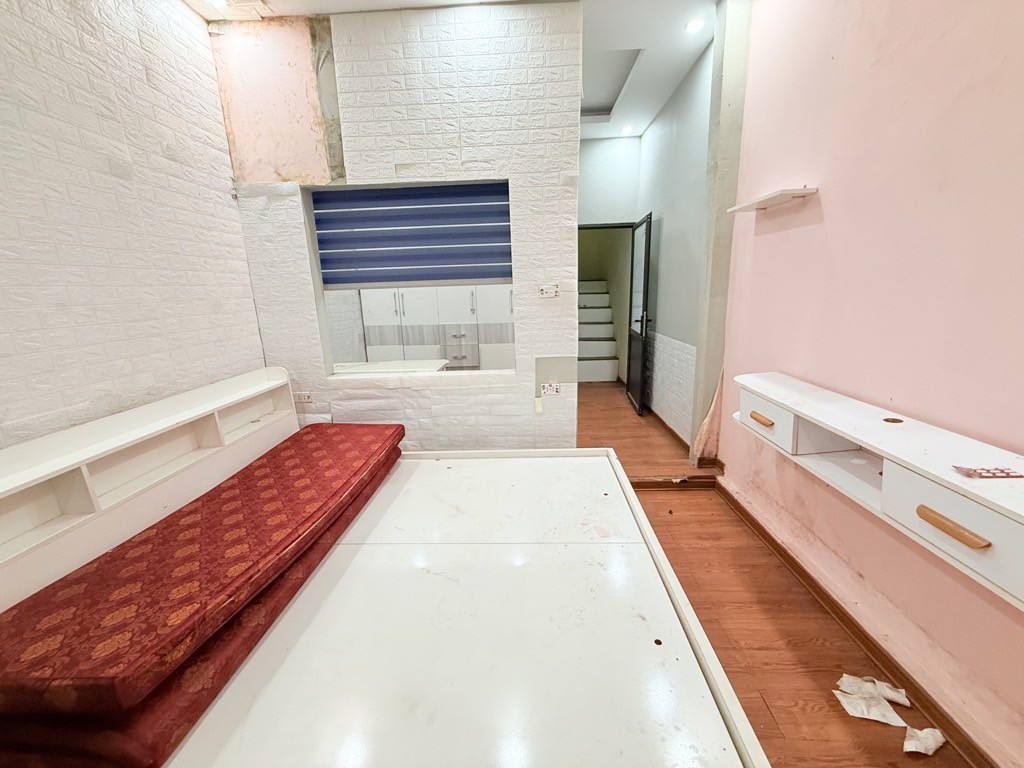 Siêu hiếm! Bán nhà Nguyễn Xiển 4 tầng gần ô tô, chỉ 5,5 tỷ. 2