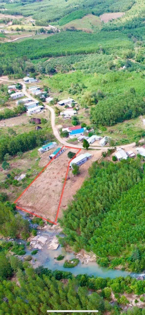 Bán đất Khánh Đông giáp suối Khao có thổ cư điện nước đầy đủ phù hợp làm nhà vườn 4
