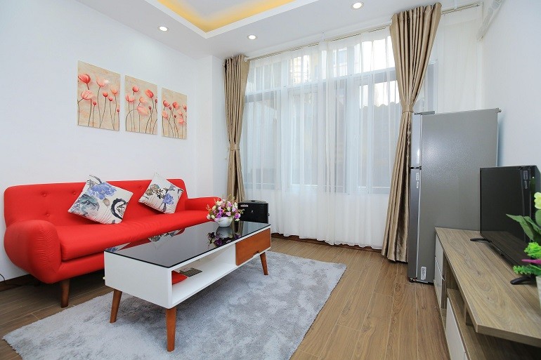 Cho thuê căn hộ 1PN rộng 55m2 tại Linh Lang, Ba Đình, đầy đủ nội thất đẹp, hiện đại