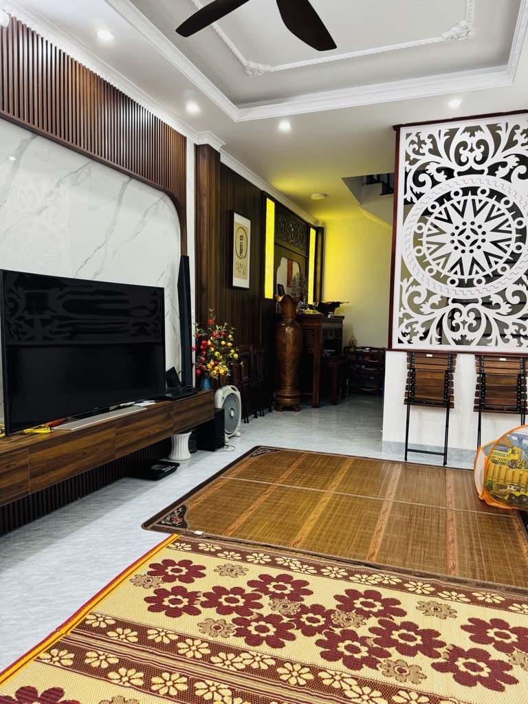 Bán Nhà Thạch Bàn, LongBiên 6T, 35m2, chỉ 8,48 tỷ (Lô góc, ô tô đỗ cửa) 3